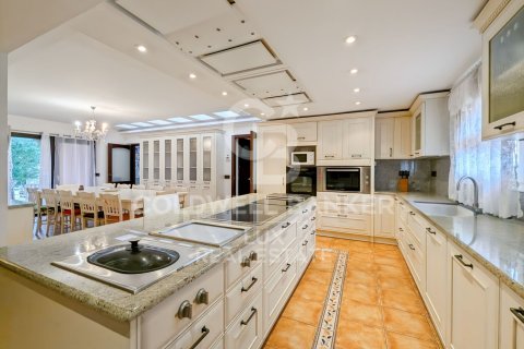 Купить виллу в Эмпуриабрава, Испания с 5 спален, 541м², № 5732 - фото 5