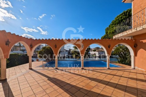 Купить виллу в Эмпуриабрава, Испания с 5 спален, 541м², № 5732 - фото 27