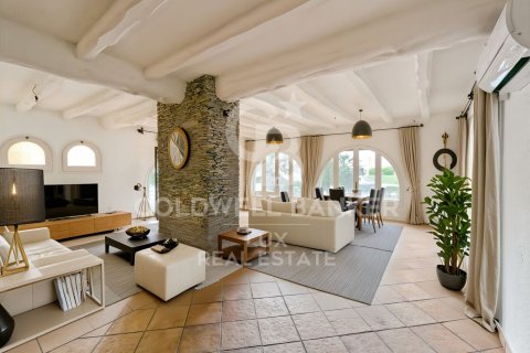 Купить виллу в Эмпуриабрава, Испания с 5 спален, 541м², № 5732 - фото 7