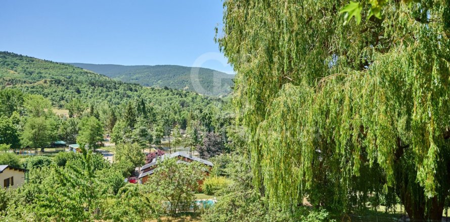 Сasa de 3 dormitorios en venta en Cataluña, Spain № 5731