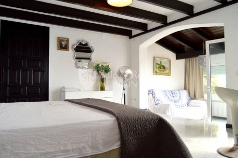 Сasa de 5 dormitorios en venta en Lloret de Mar, Gerona, Cataluña, Spain № 6726 - foto 20