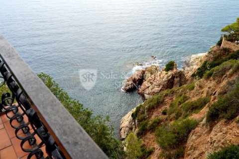 Сasa de 5 dormitorios en venta en Lloret de Mar, Gerona, Cataluña, Spain № 6726 - foto 25