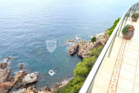 Сasa de 5 dormitorios en venta en Lloret de Mar, Gerona, Cataluña, Spain № 6726 - foto 6