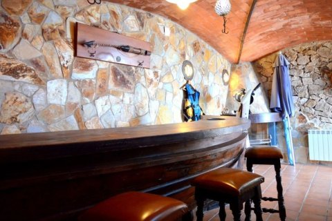 Сasa de 5 dormitorios en venta en Lloret de Mar, Gerona, Cataluña, Spain № 6726 - foto 30