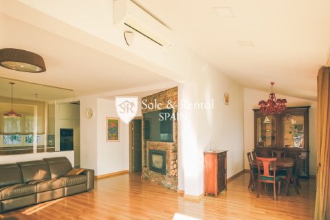 Сasa de 3 dormitorios en venta en Lloret de Mar, Gerona, Cataluña, Spain № 6729 - foto 3