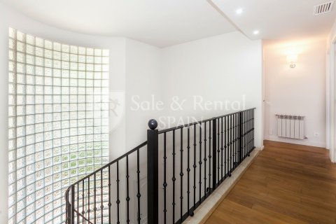 Сasa de 6 dormitorios en venta en Gavà, Barcelona, Cataluña, Spain № 6731 - foto 25