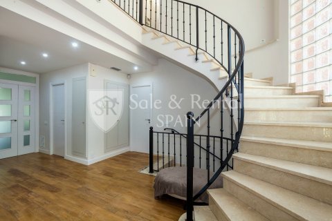 Сasa de 6 dormitorios en venta en Gavà, Barcelona, Cataluña, Spain № 6731 - foto 4