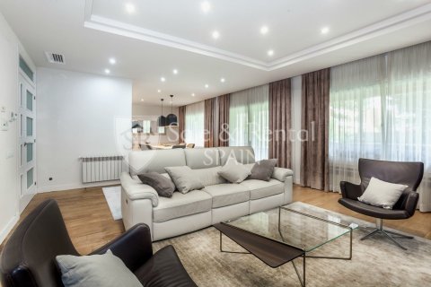 Сasa de 6 dormitorios en venta en Gavà, Barcelona, Cataluña, Spain № 6731 - foto 13