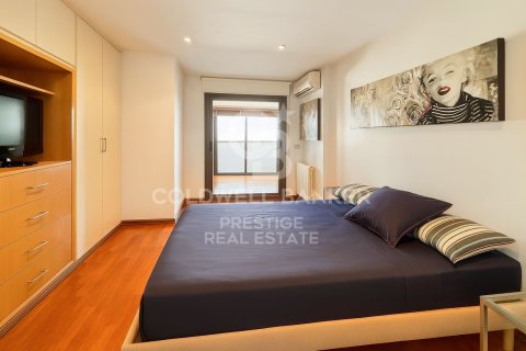 Ático de 2 dormitorios en venta en Barcelona, Cataluña, Spain № 5578 - foto 12