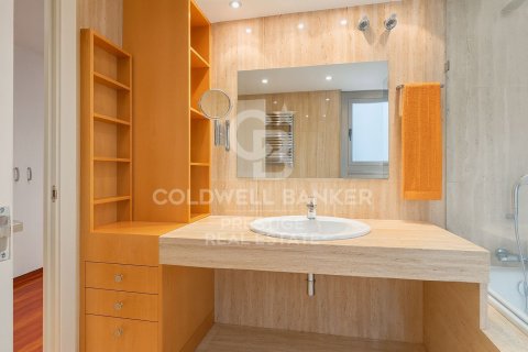 Ático de 2 dormitorios en venta en Barcelona, Cataluña, Spain № 5578 - foto 15