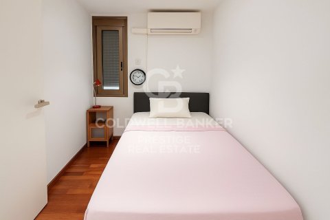 Ático de 2 dormitorios en venta en Barcelona, Cataluña, Spain № 5578 - foto 13