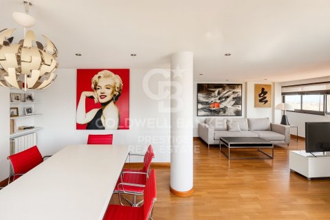 Ático de 2 dormitorios en venta en Barcelona, Cataluña, Spain № 5578 - foto 8