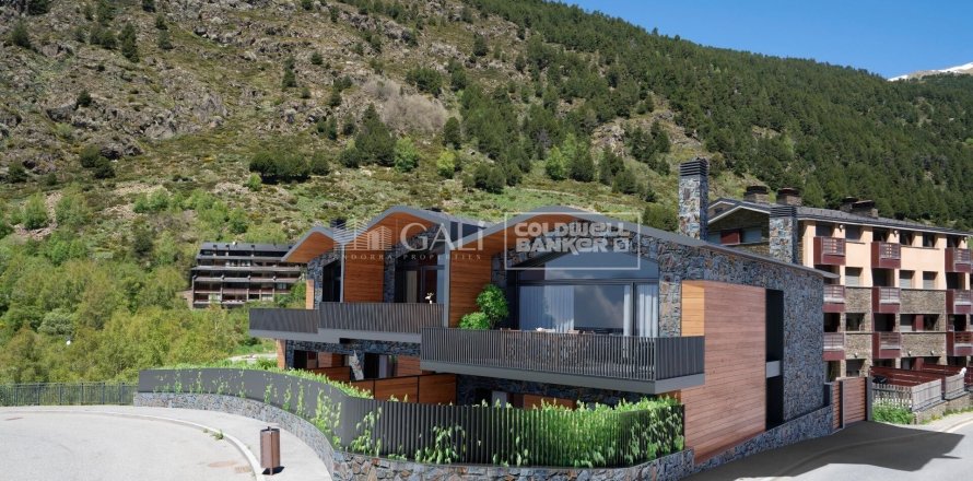 3 chambres house à vendre à Principado De Andorra (Ninguna Poblacion Tiene C.P.), Lleida, Catalonia, Spain № 5575
