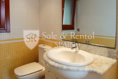 Сasa de 7 dormitorios en venta en Blanes, Gerona, Cataluña, Spain № 6736 - foto 4