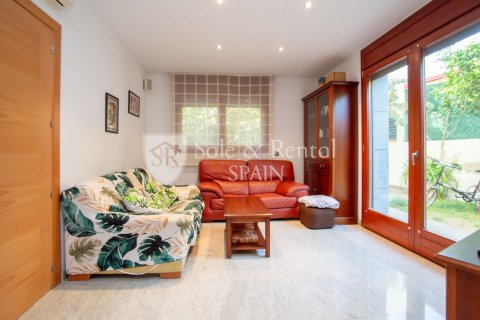 Сasa de 7 dormitorios en venta en Blanes, Gerona, Cataluña, Spain № 6736 - foto 15