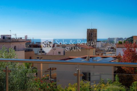 Сasa de 7 dormitorios en venta en Blanes, Gerona, Cataluña, Spain № 6736 - foto 27