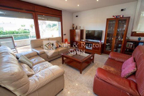 Сasa de 7 dormitorios en venta en Blanes, Gerona, Cataluña, Spain № 6736 - foto 6