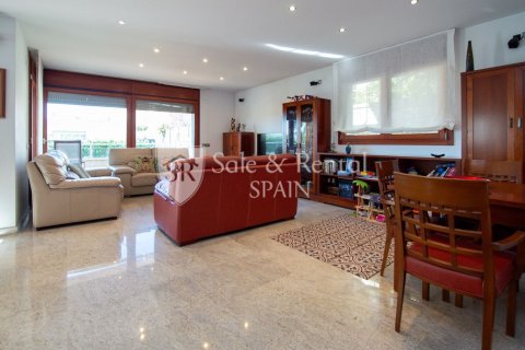 Сasa de 7 dormitorios en venta en Blanes, Gerona, Cataluña, Spain № 6736 - foto 5