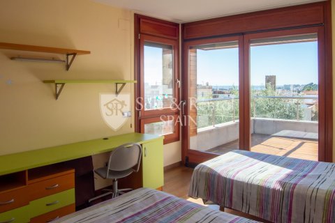 Сasa de 7 dormitorios en venta en Blanes, Gerona, Cataluña, Spain № 6736 - foto 28