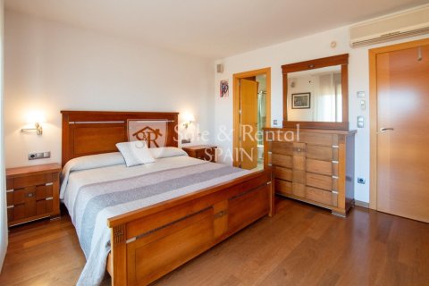Сasa de 7 dormitorios en venta en Blanes, Gerona, Cataluña, Spain № 6736 - foto 20