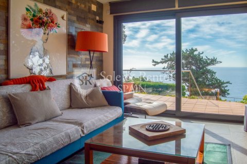 Сasa de 5 dormitorios en venta en Tossa de Mar, Gerona, Cataluña, Spain № 6735 - foto 22