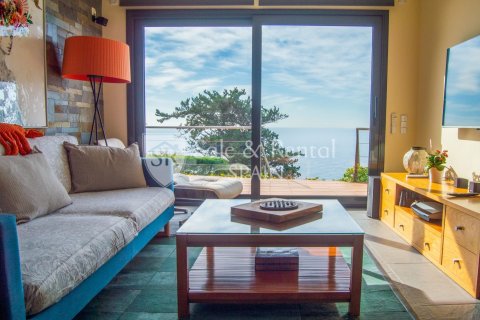 Сasa de 5 dormitorios en venta en Tossa de Mar, Gerona, Cataluña, Spain № 6735 - foto 19