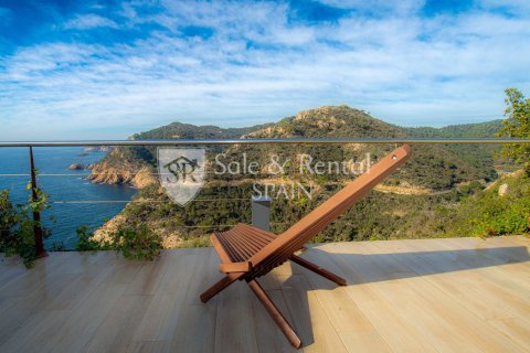 Сasa de 5 dormitorios en venta en Tossa de Mar, Gerona, Cataluña, Spain № 6735 - foto 3
