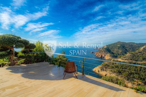 Сasa de 5 dormitorios en venta en Tossa de Mar, Gerona, Cataluña, Spain № 6735