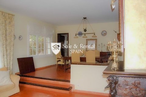 Сasa de 6 dormitorios en venta en Lloret de Mar, Gerona, Cataluña, Spain № 6739 - foto 9