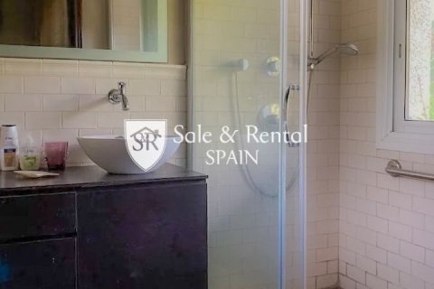 Сasa de 6 dormitorios en venta en Lloret de Mar, Gerona, Cataluña, Spain № 6739 - foto 23