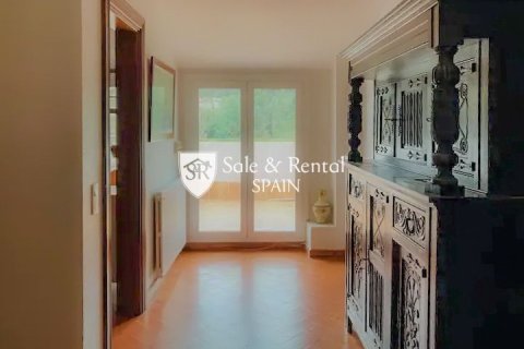Сasa de 6 dormitorios en venta en Lloret de Mar, Gerona, Cataluña, Spain № 6739 - foto 30