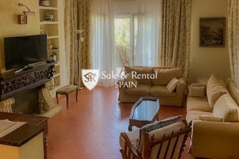 Сasa de 6 dormitorios en venta en Lloret de Mar, Gerona, Cataluña, Spain № 6739 - foto 3