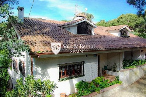 Сasa de 6 dormitorios en venta en Lloret de Mar, Gerona, Cataluña, Spain № 6739 - foto 18