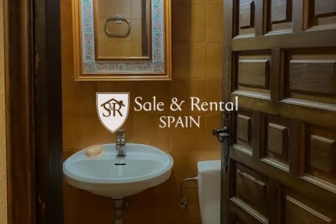 Сasa de 6 dormitorios en venta en Lloret de Mar, Gerona, Cataluña, Spain № 6739 - foto 27