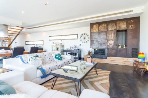 Сasa de 4 dormitorios en venta en Lloret de Mar, Gerona, Cataluña, Spain № 6738 - foto 12