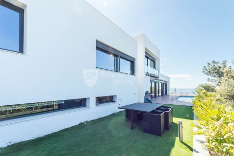 Сasa de 4 dormitorios en venta en Lloret de Mar, Gerona, Cataluña, Spain № 6738 - foto 13