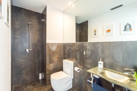 Сasa de 4 dormitorios en venta en Lloret de Mar, Gerona, Cataluña, Spain № 6738 - foto 24