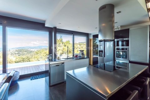 Сasa de 4 dormitorios en venta en Lloret de Mar, Gerona, Cataluña, Spain № 6738 - foto 7