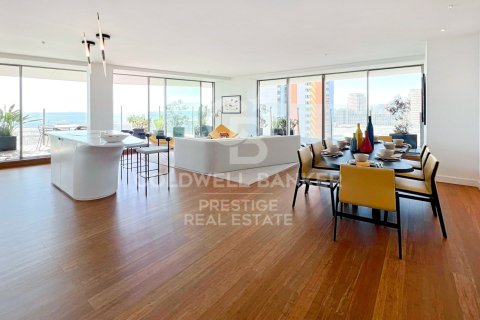 Apartamento de 3 dormitorios en venta en Barcelona, Cataluña, Spain № 5986
