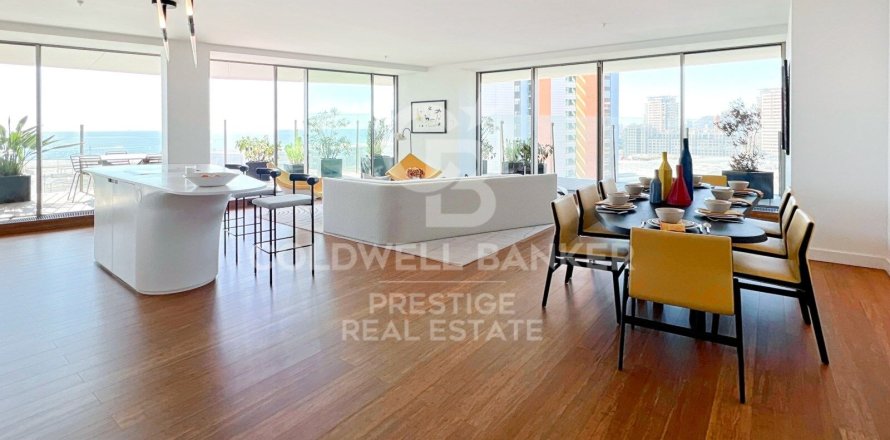 Apartamento de 3 dormitorios en venta en Barcelona, Cataluña, Spain № 5986
