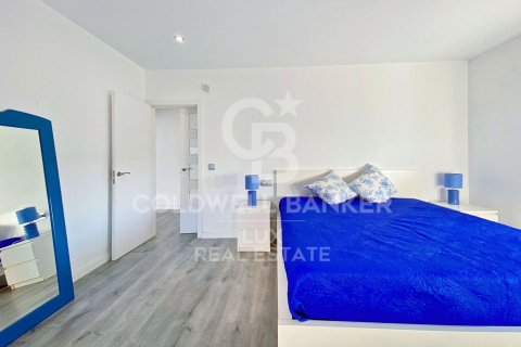 Villa de 4 dormitorios en venta en Empuriabrava, Gerona, Cataluña, Spain № 5985 - foto 22