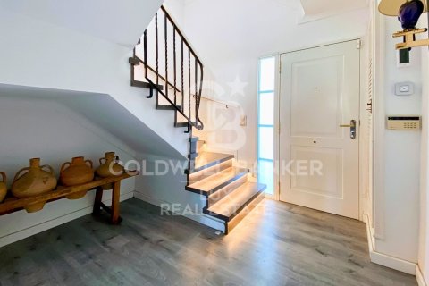Villa de 4 dormitorios en venta en Empuriabrava, Gerona, Cataluña, Spain № 5985 - foto 26
