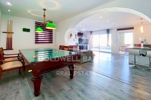Villa de 4 dormitorios en venta en Empuriabrava, Gerona, Cataluña, Spain № 5985 - foto 20