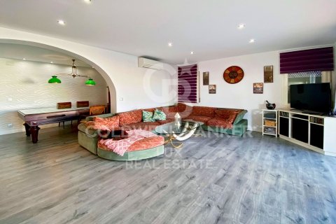 Villa de 4 dormitorios en venta en Empuriabrava, Gerona, Cataluña, Spain № 5985 - foto 21