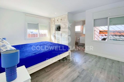 Villa de 4 dormitorios en venta en Empuriabrava, Gerona, Cataluña, Spain № 5985 - foto 23