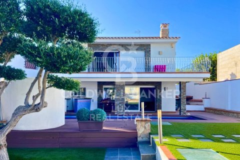 Villa de 4 dormitorios en venta en Empuriabrava, Gerona, Cataluña, Spain № 5985 - foto 5