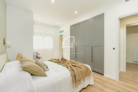 Apartamento de 3 dormitorios en venta en Barcelona, Cataluña, Spain № 8726 - foto 17