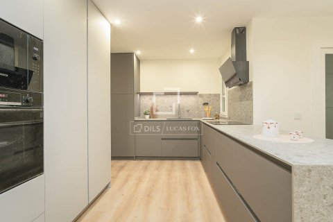 Apartamento de 3 dormitorios en venta en Barcelona, Cataluña, Spain № 8726 - foto 9