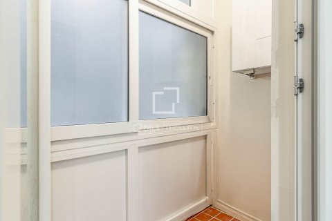 Apartamento de 3 dormitorios en venta en Barcelona, Cataluña, Spain № 8726 - foto 12