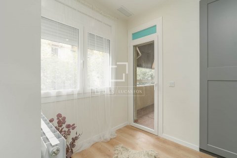 Apartamento de 3 dormitorios en venta en Barcelona, Cataluña, Spain № 8726 - foto 19
